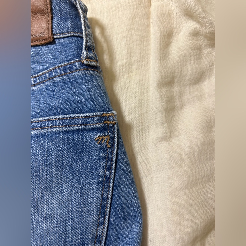 Madewell 9” Mid Rise Skinny Jeans 25 Distressed Raw Hem - Picture 10 of 11
